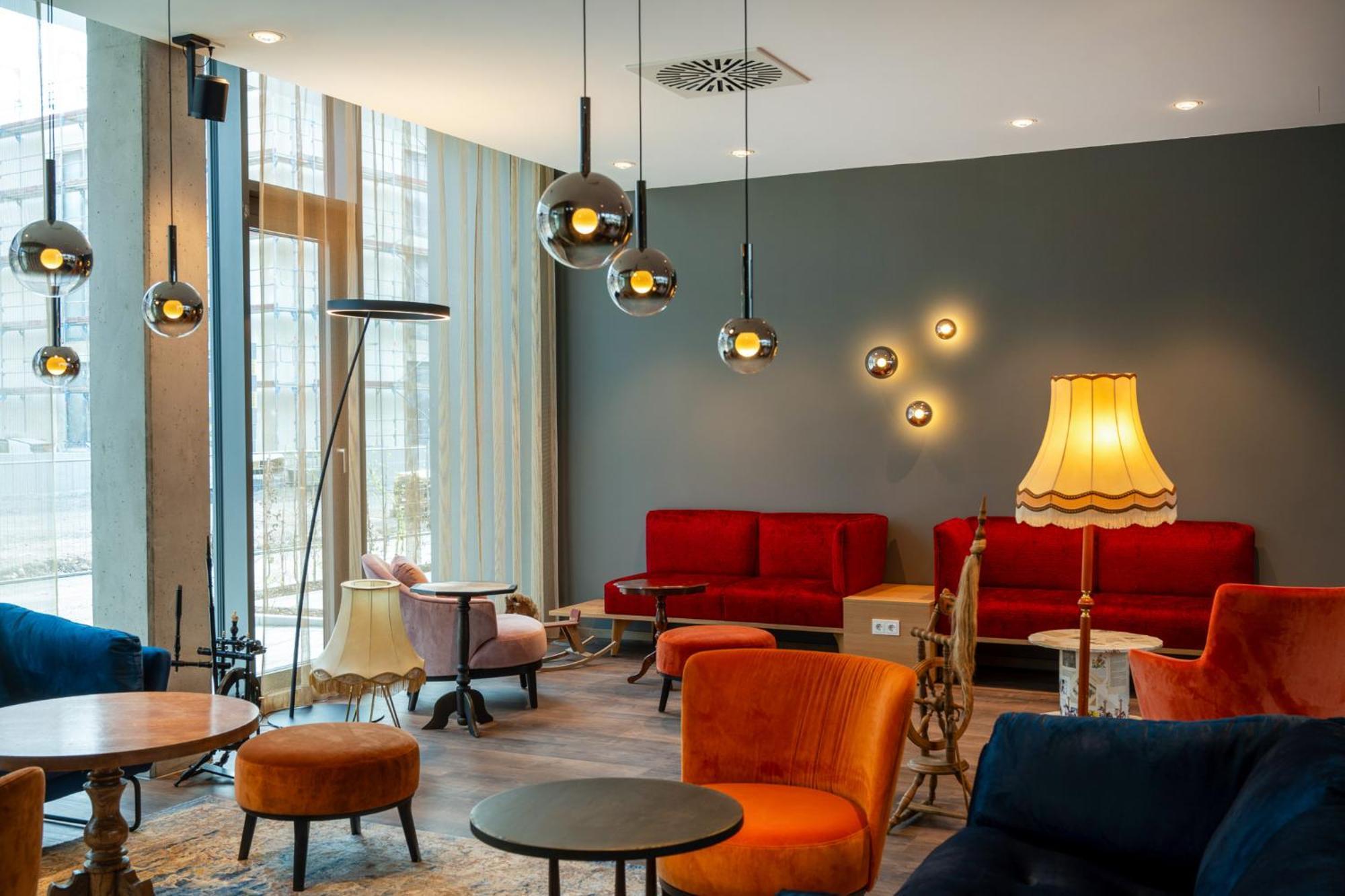 Mightytwice Hotel Ахерн Экстерьер фото