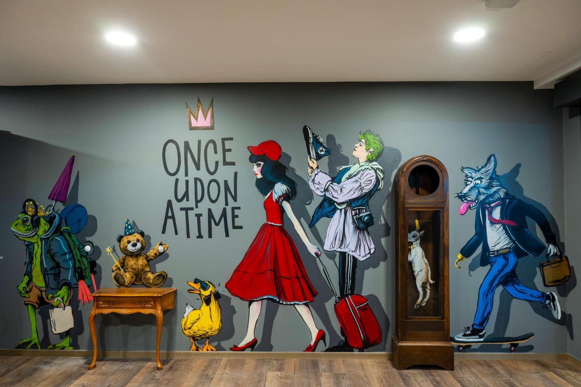 Mightytwice Hotel Ахерн Экстерьер фото